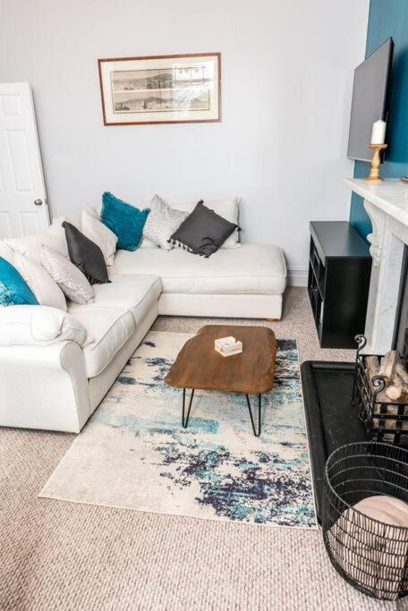 * Popular * Stunning Quiet Apartment By The Sea Torquay Exterior photo